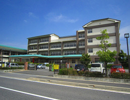 小学校　大宝東小学校（小学校）まで400m