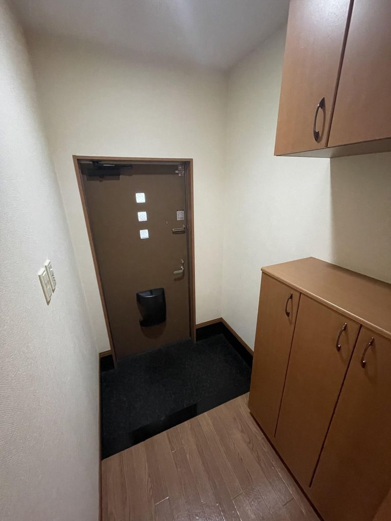 玄関　設備