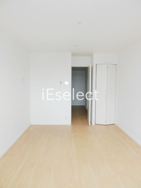 その他部屋・スペース　広々８.３帖のお部屋。
