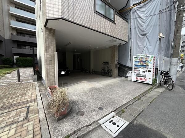駐車場　駐輪場