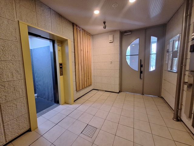 ロビー　共用部オートロック　エレベーター