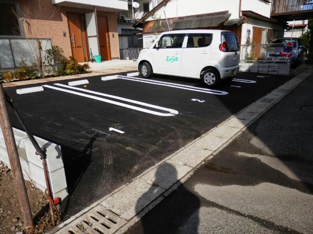 駐車場　駐車場
