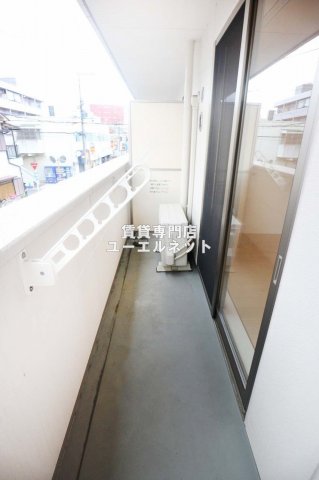 バルコニー　バルコニー付きで採光＆風通し良好！