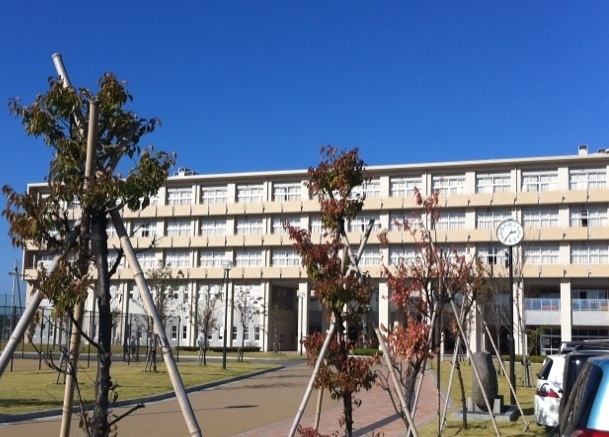 中学校　石川県立錦丘中学校・高等学校（中学校）まで500m