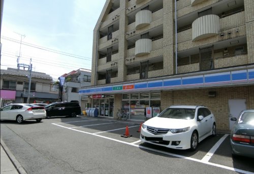 コンビニ　ローソン大森西六丁目店（コンビニ）まで217m