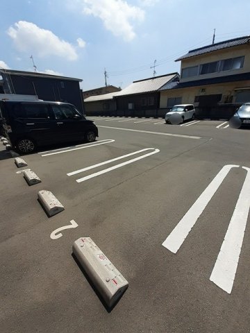 駐車場　駐車スペースもあります