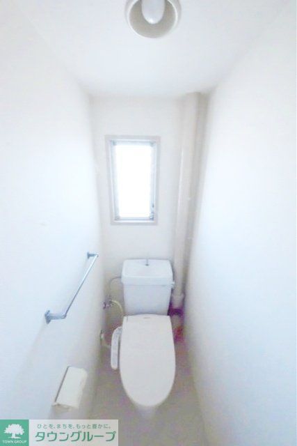 トイレ　トイレに窓があります