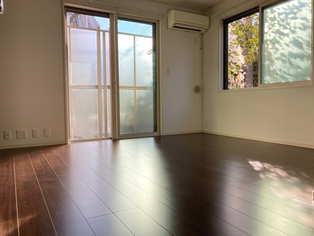 居室・リビング　★明るいフローリングの角部屋です★