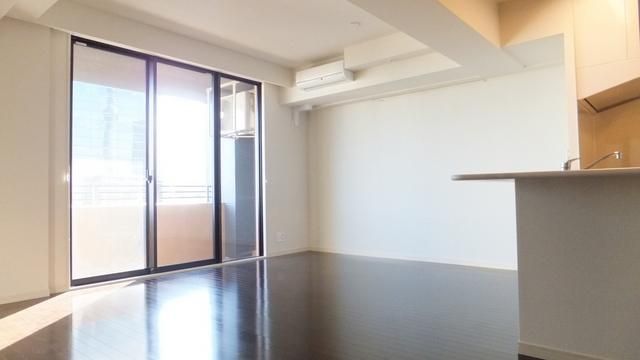 居室・リビング　ゆったりとしたリビングスペース