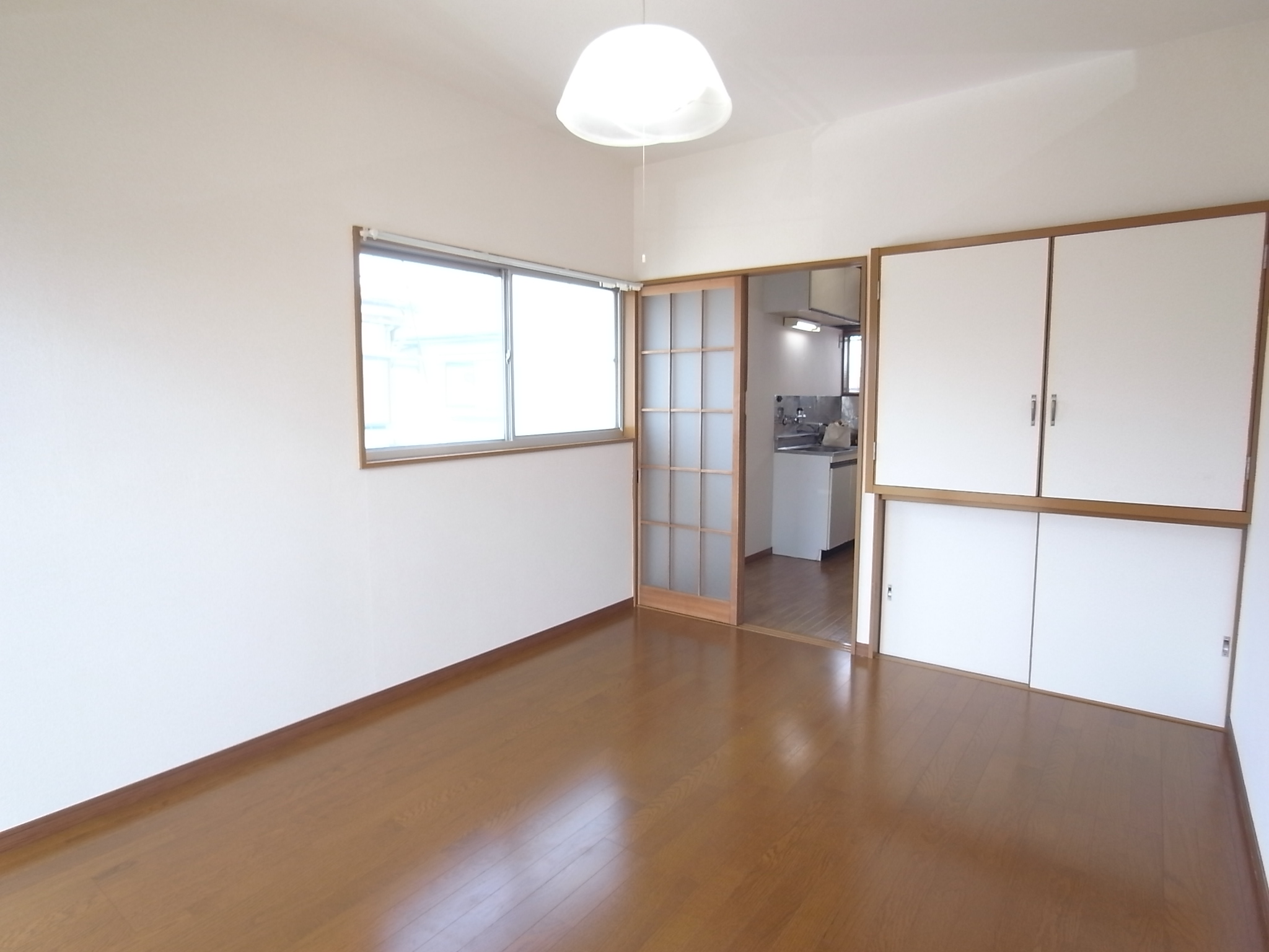 居室・リビング　角部屋洋室6帖