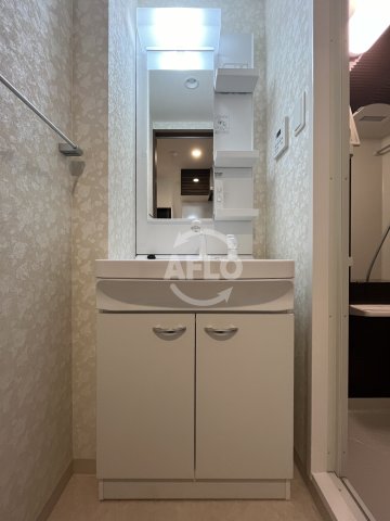 洗面設備　Luxe住吉公園　独立洗面台