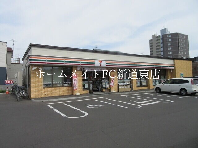 コンビニ　セブンイレブン札幌北18条東15丁目店（コンビニ）まで123m