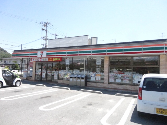 コンビニ　セブンイレブン橿原西池尻町店（コンビニ）まで172m