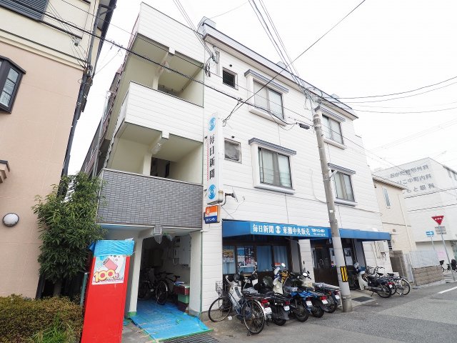 建物外観　鉄筋コンクリート造のどっしりとしたマンションで安心感がありま