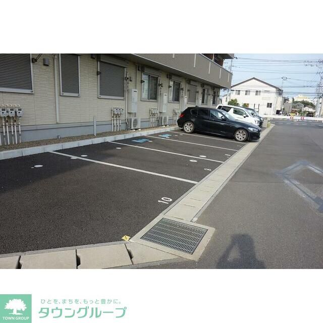 駐車場　駐車場