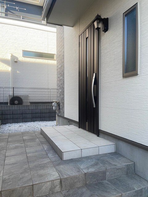 エントランス　ダブルロックドア