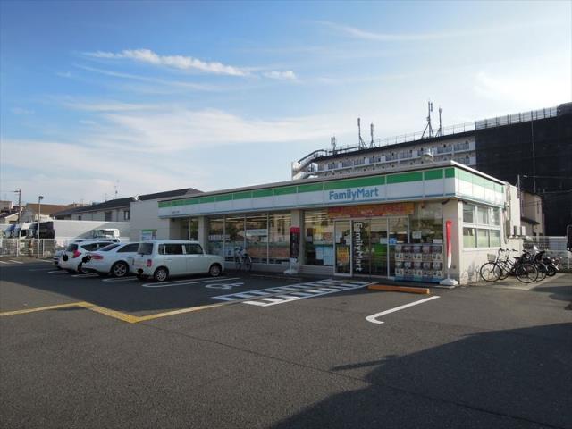 コンビニ　ファミリーマート（コンビニ）まで312m