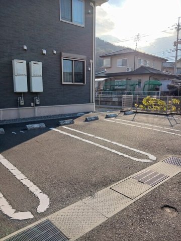 駐車場　駐車場完備です