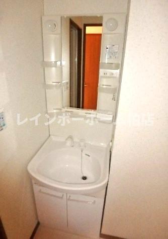 洗面設備　洗髪洗面化粧台です