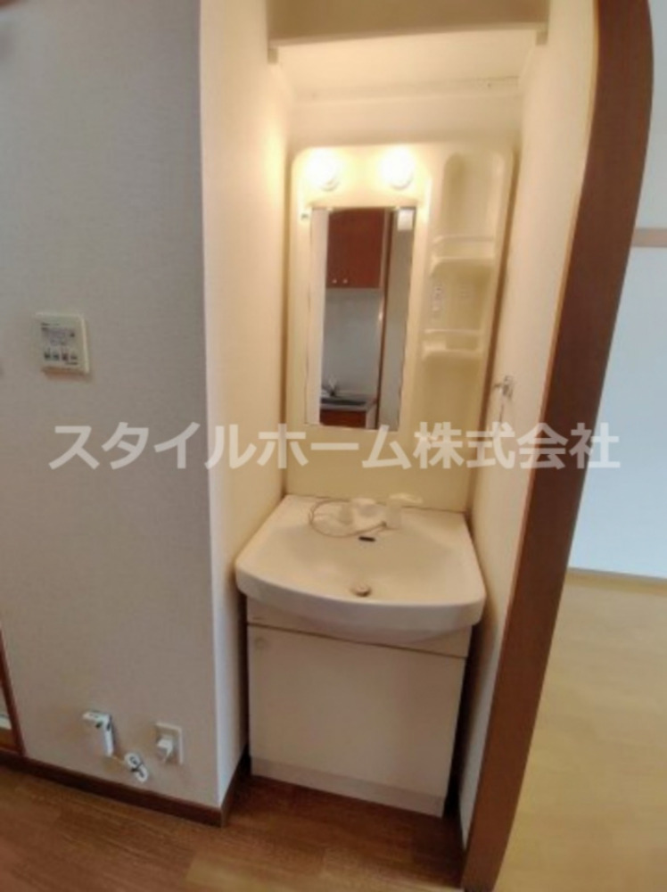 洗面設備　別部屋写真です。