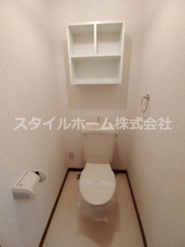 トイレ　別部屋写真です。