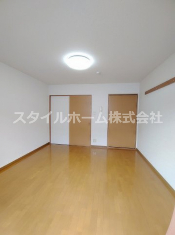 居室・リビング　別部屋写真です。