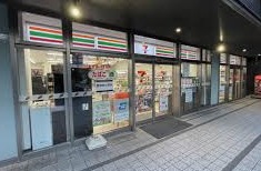 コンビニ　セブンイレブン 新宿グランドプラザ店（コンビニ）まで702m