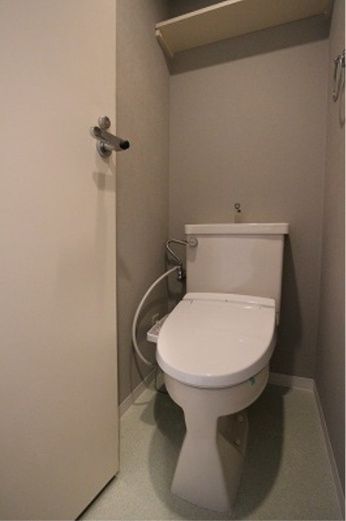 トイレ　※全て別号室のお写真。内装等参考にしてください。