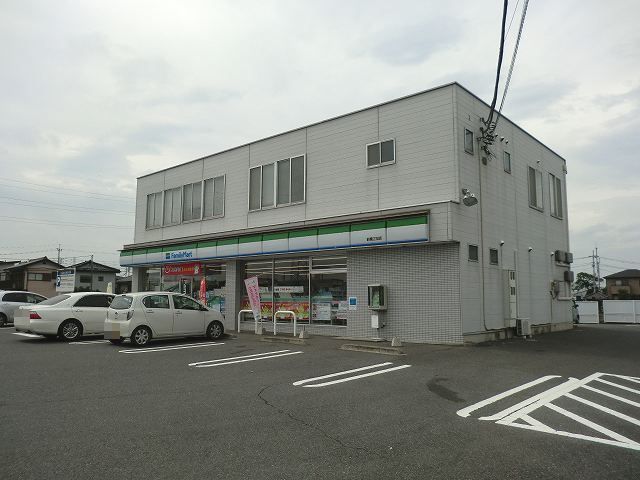 コンビニ　ファミリーマート前橋江田店（コンビニ）まで300m