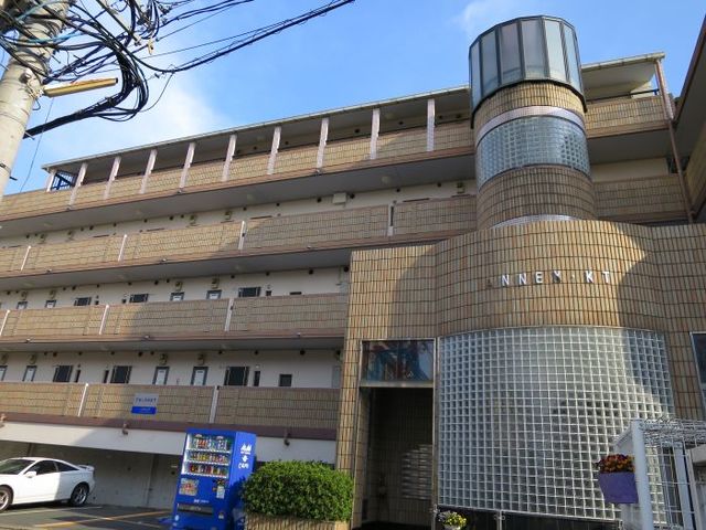 建物外観　オートロック付の立派な外観