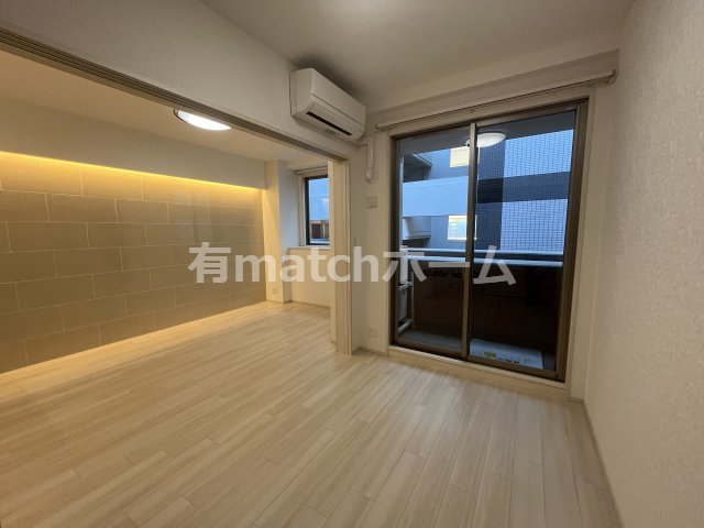 居室・リビング　(参考)同マンション同間取り他部屋の写真