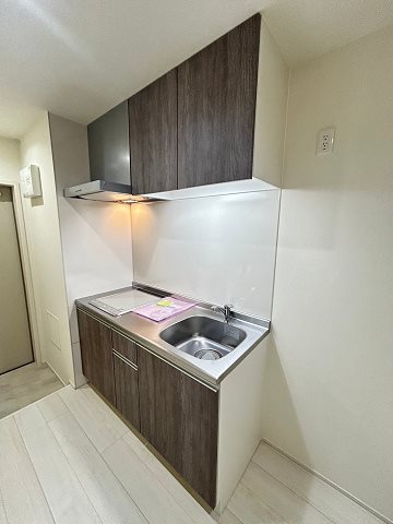キッチン　コンパクトなキッチンで掃除もラクラク