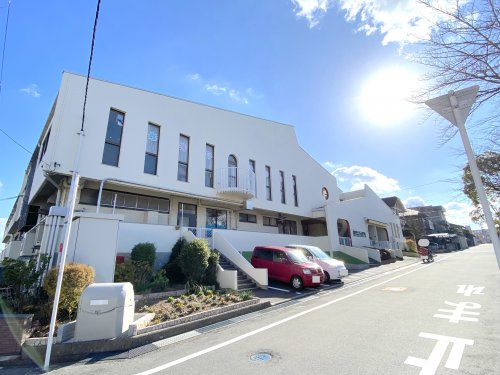 幼稚園・保育園　鶴山台明徳幼稚園（幼稚園・保育園）まで3213m