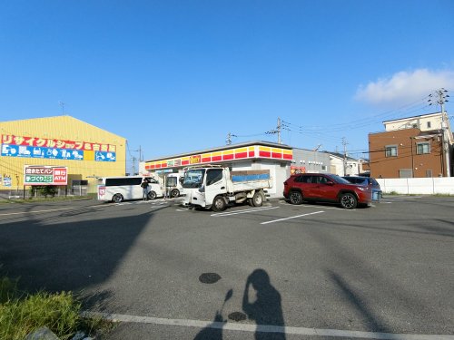 コンビニ　デイリーヤマザキ　和泉一条院町店（コンビニ）まで1055m