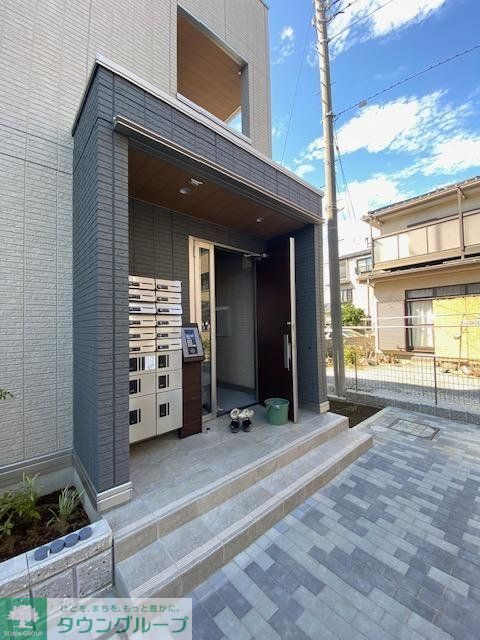 エントランス　バルコニー