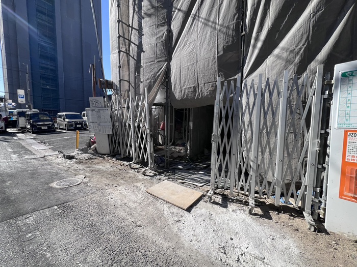 建物外観　建築中