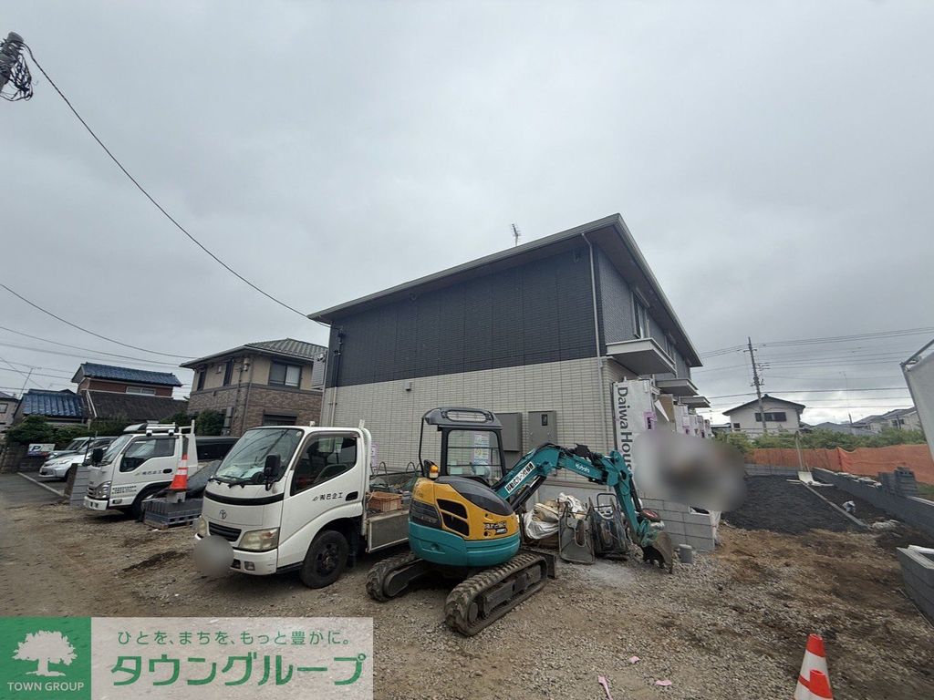 建物外観　駐車場