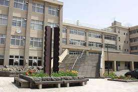 中学校　札幌市立稲穂中学校（中学校）まで945m