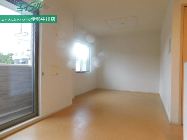 居室・リビング　同型参考写真