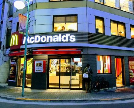 飲食店　マクドナルド下丸子店（飲食店）まで482m
