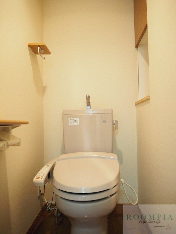トイレ　※同タイプの別部屋です。