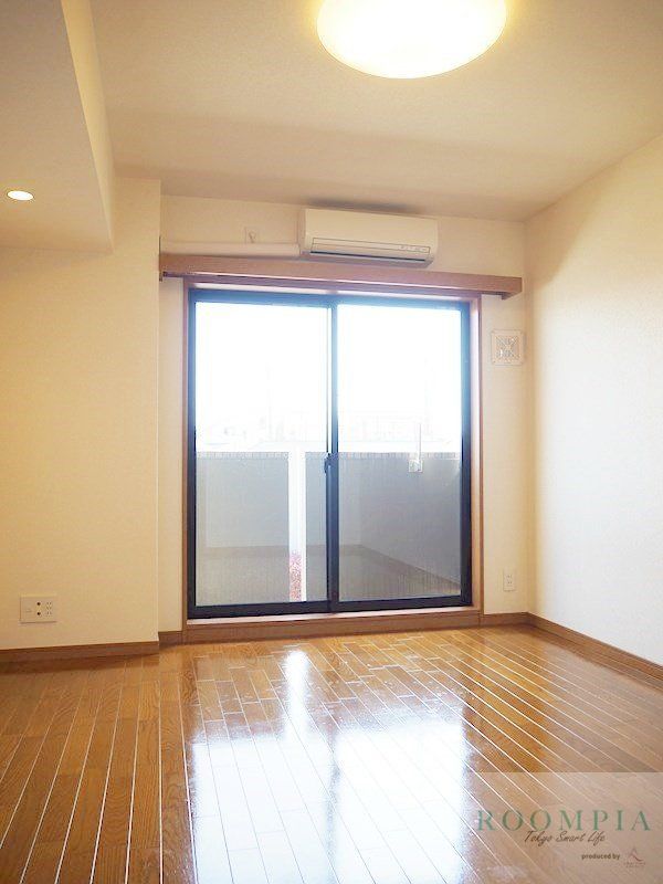 居室・リビング　※同タイプの別部屋です。