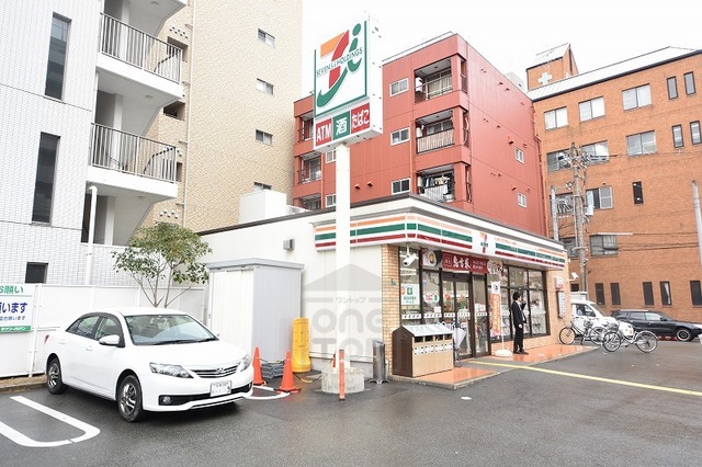 コンビニ　セブンイレブン　大阪西中島6丁目店（コンビニ）まで329m