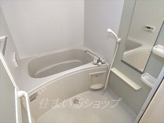 バス・シャワールーム　追い焚き・浴室暖房乾燥機あり
