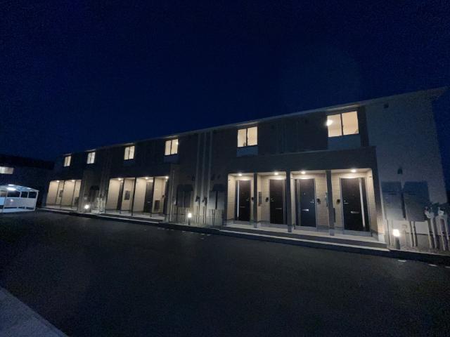 建物外観　外観写真（夜）