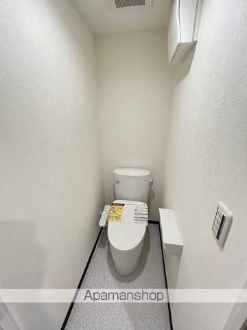 ＪＲ東海道本線 浜松駅 バス乗車時間：8分 最寄りバス停で下車 徒歩7分 3階建 築1年のトイレ写真