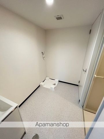 ＪＲ東海道本線 浜松駅 バス乗車時間：8分 最寄りバス停で下車 徒歩7分 3階建 築1年の内装写真