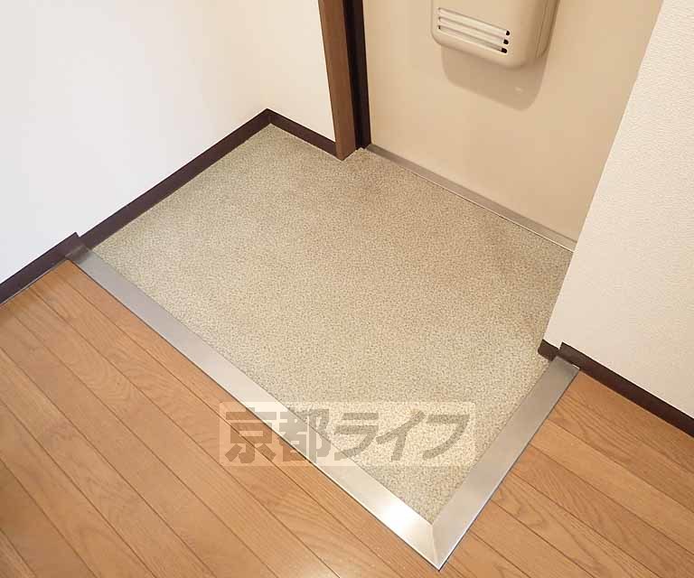 玄関　すっきりとした玄関です。