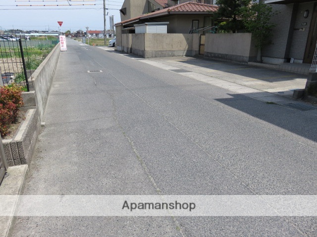 その他　前面道路（その他）まで0m