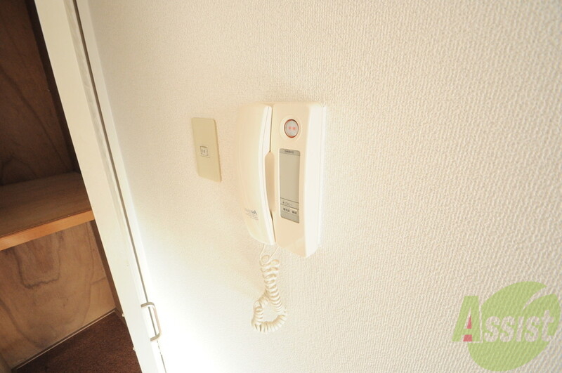 セキュリティ　来客はインターフォンで確認してからドアを開けてくださいね